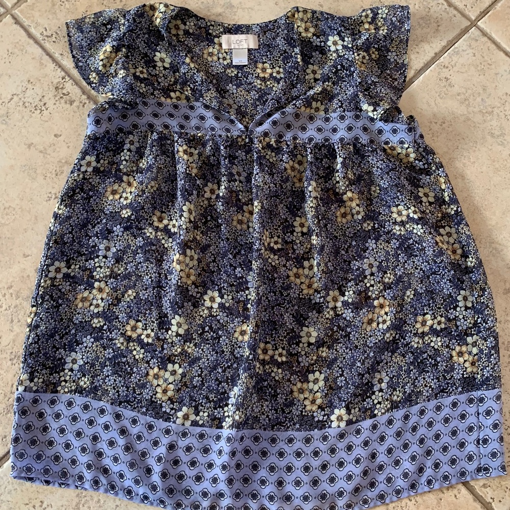 LOFT Blue Floral Flutter Sleeve Top XS
